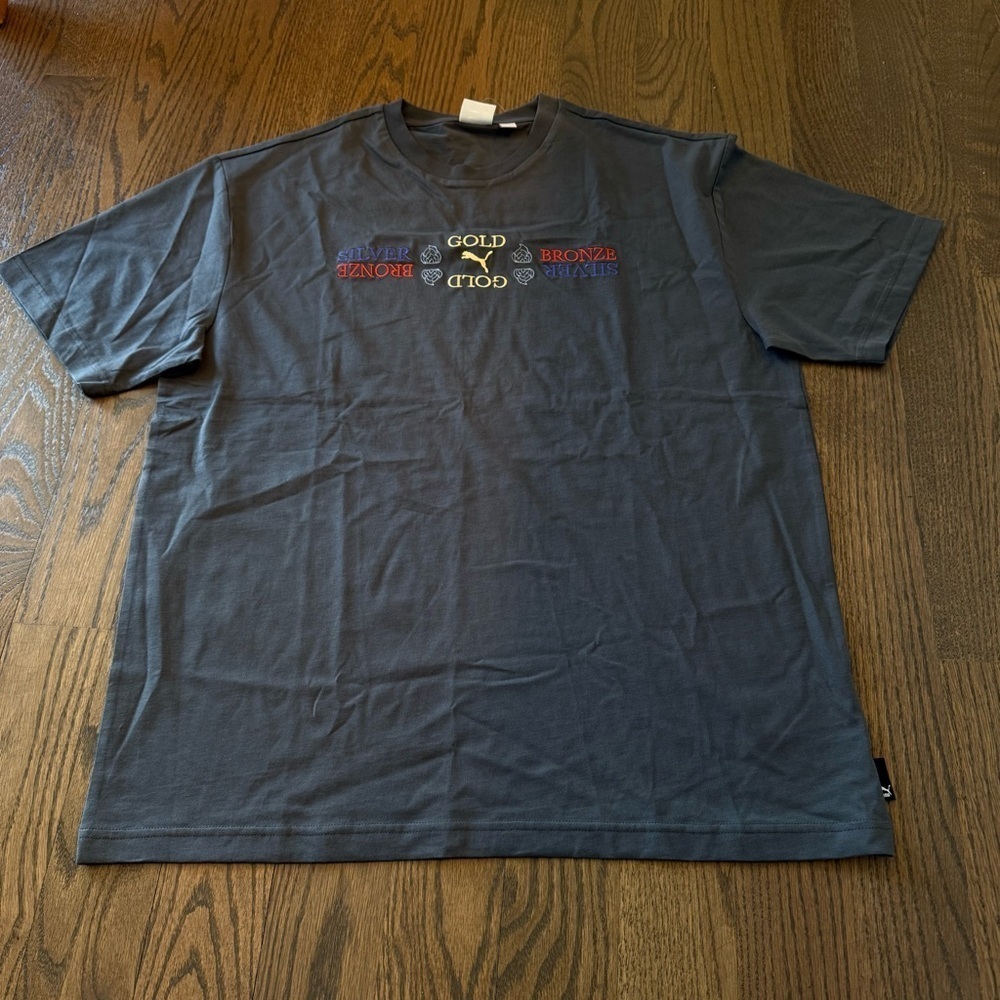 NWT Puma Men's dark grey Graphic short sleeve T-Shirt size large